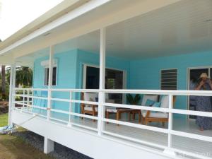 1654tahaa-lagoon-bungalow-10