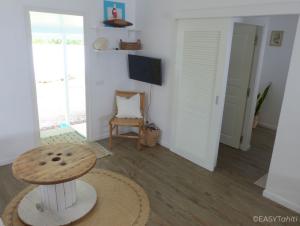 tahaa-lagoon-bungalow-24